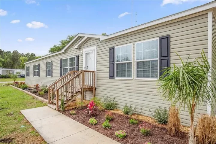 Foundation Planting Beds Landscaping Around Mobile Home Skirting