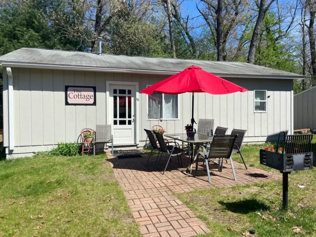Mobile home Airbnb in Tennessee