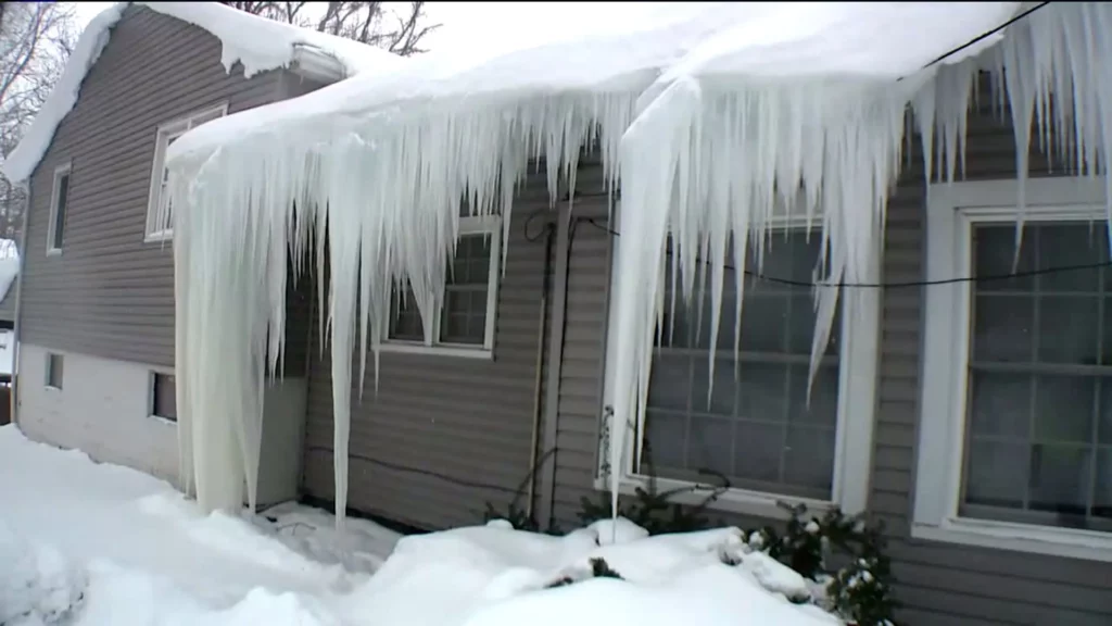 Essential Tips and Tricks to Prepare Your Mobile Home for Snow and Ice in Tennessee