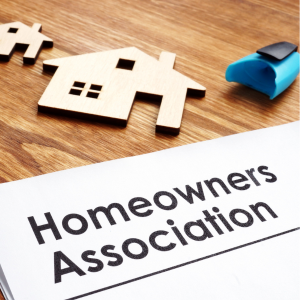 Who settles the HOA fees at the time of closing in Maryland