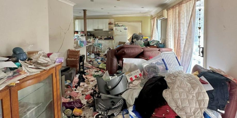 We Buy Hoarder House In  Portland