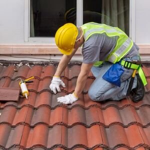 Should I Install a New Roof Before I Sell My House in