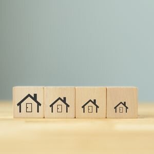 Should I Sell My House and Downsize to an Apartment