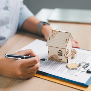 Understanding the Difference Between Title and Deed in 