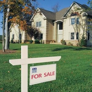 What Happens If I Can’t Sell My House