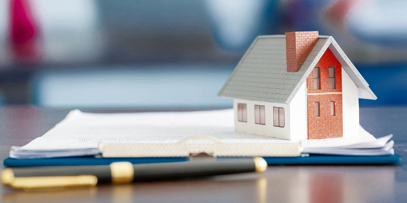 What Is the Difference Between a Title and a Deed in 