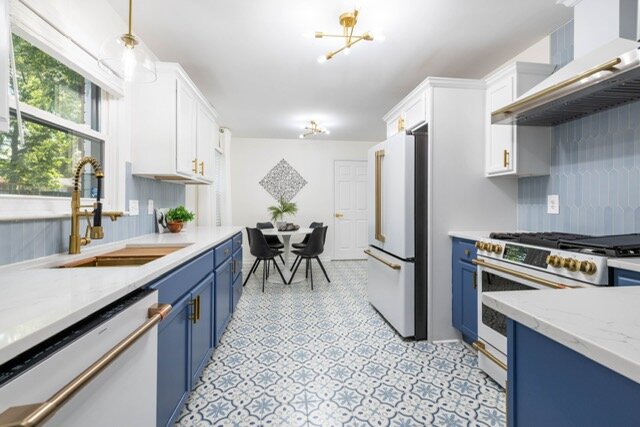 Side view of Carolina Home Cash Offer kitchen renovation