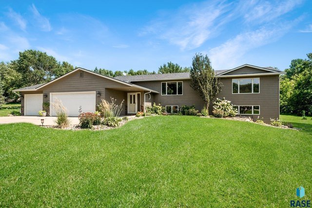 homes for sale 57055