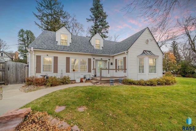 homes for sale mckennan park sioux falls
