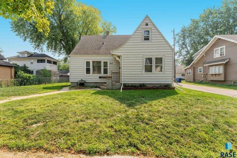 homes for sale pettigrew heights sioux falls