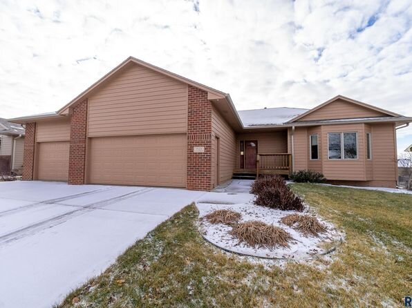homes for sale pine meadows sioux falls