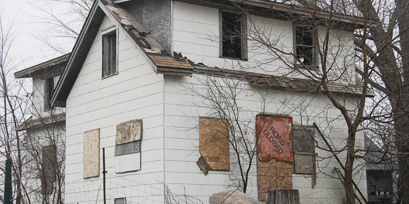 Selling fixer-upper house Agawam