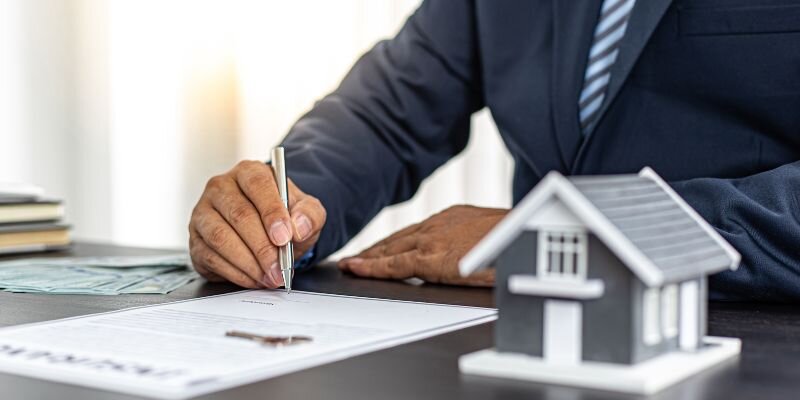 What Does a Realtor Charge to Sell Your House [market_city]