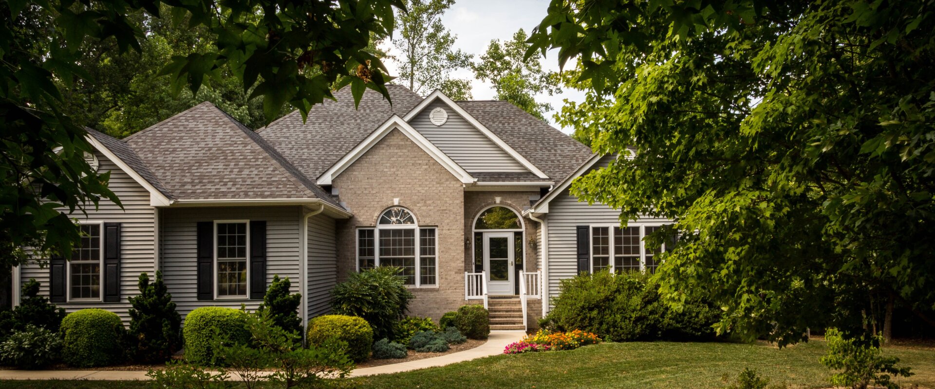 We Buy Houses in Massachusetts as-is in ANY CONDITION Sell Your Massachusetts fast as-is, in ANY condition. We Buy Houses in all towns in Massachusetts: West Boylston, Boylston, Clinton, Shrewsbury, Worcester, Paxton, Rutland, Sterling, Princeton, Auburn, Oxford, Leominster, Fitchburg