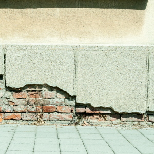 House Sale With Foundation Damage in New Hampshire