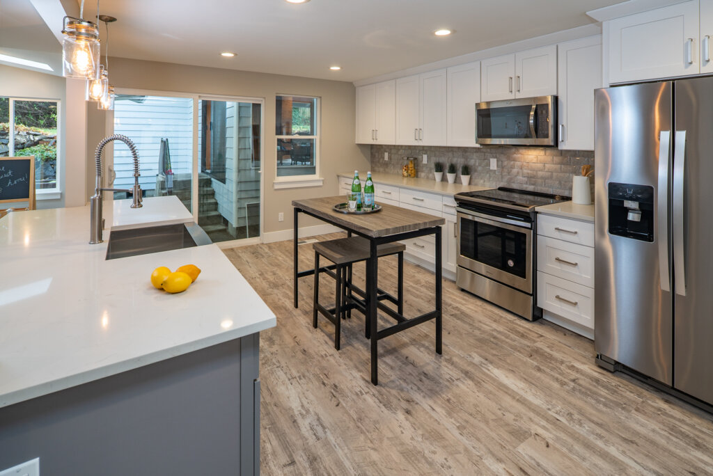 How long does a kitchen remodel take in Cypress, TX