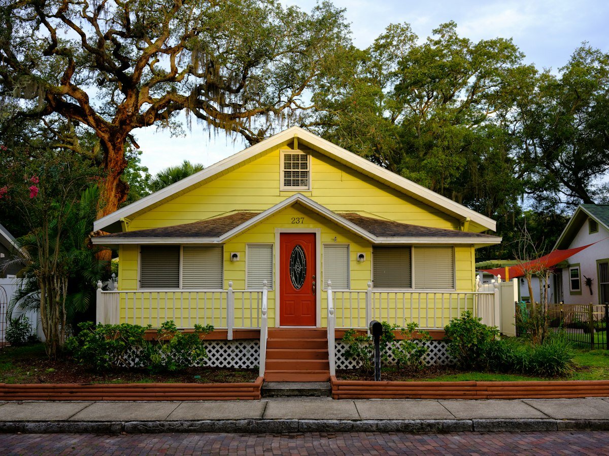 Florida cottage-style home in Dunnellon, FL — sell your house fast for cash, no realtor, no fees