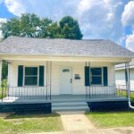 The front of this gorgeous Bicknell home for sale