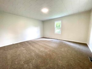 Large Bedroom in Bicknell, Indiana Home for Sasle