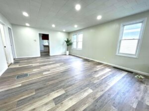 Large Living Area in Bicknell, Indiana Home For Sale