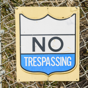 How to Sell House With a Squatter in Illinois