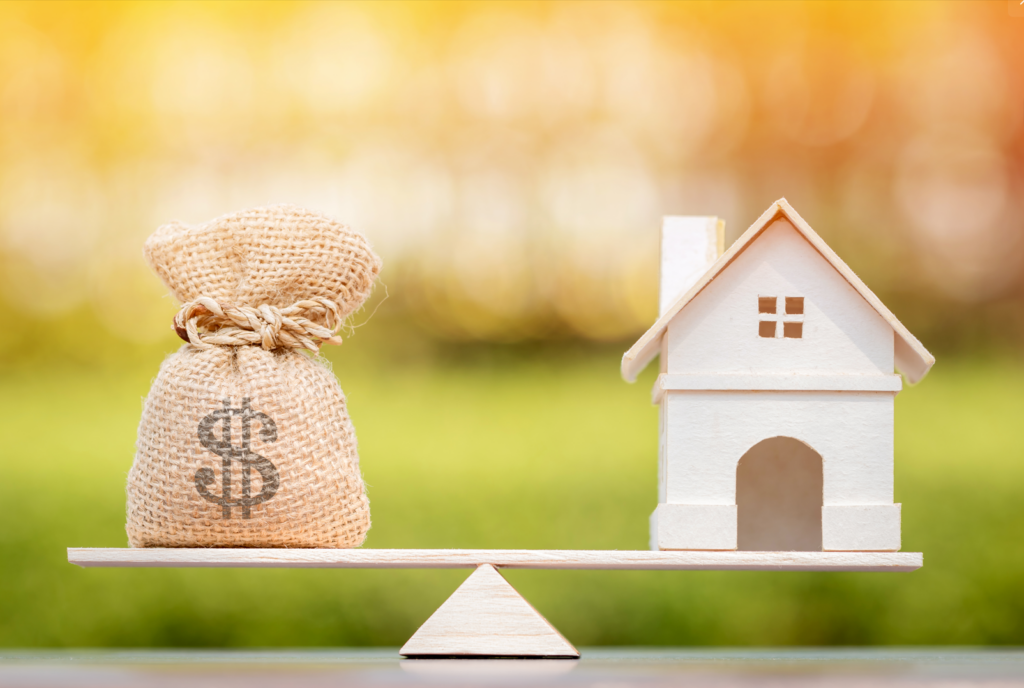 Do I have to pay off my Heloc when i sell my house in Illinois