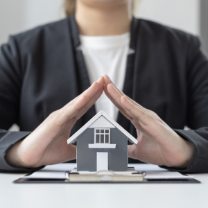 Home Insurance When Putting a House on the Market In Chicago, Illinois