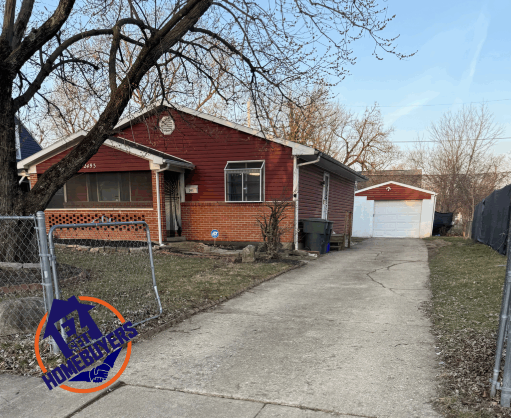 Columbus Ohio homeowner facing foreclosure receiving cash home sale guidance from EZ Sell Homebuyers at 2493 Lexington Avenue