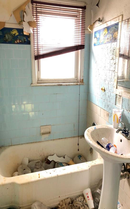 Before renovation – Bathroom in Alexandria, VA - E Glendale Ave
