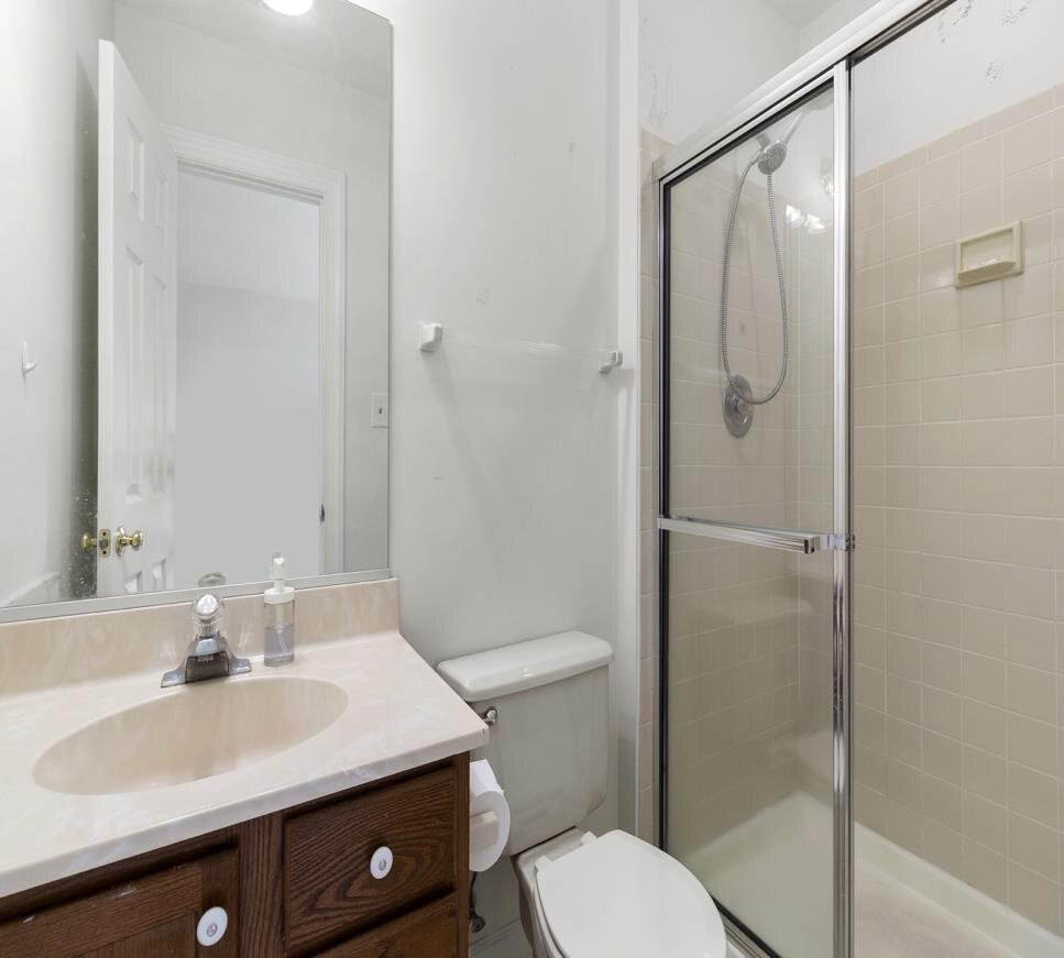Before renovation – Bathroom in Centreville, VA - Flag Staff Ct