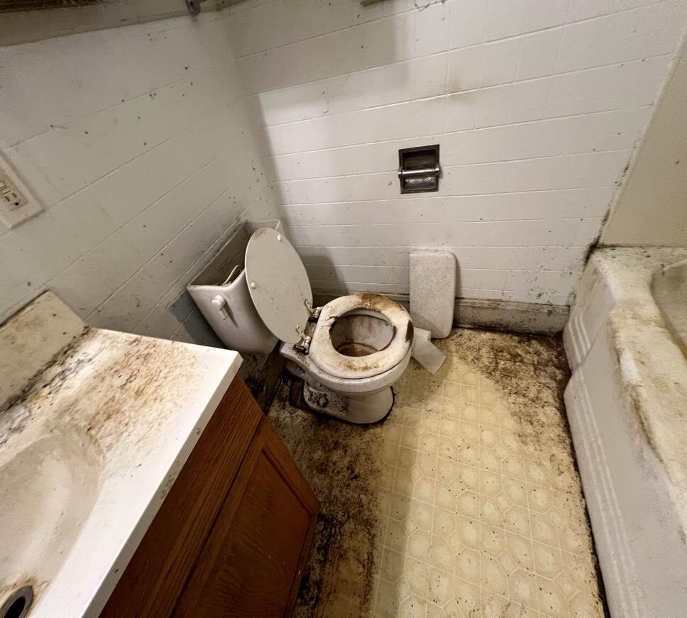 Before renovation – Bathroom in Hagerstown, MD - Salem Ave