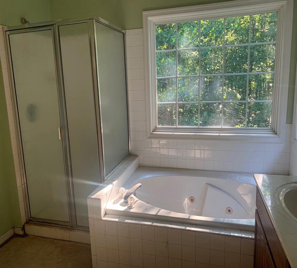 Before renovation – Bathroom in Nokesville, VA - Bristow Road