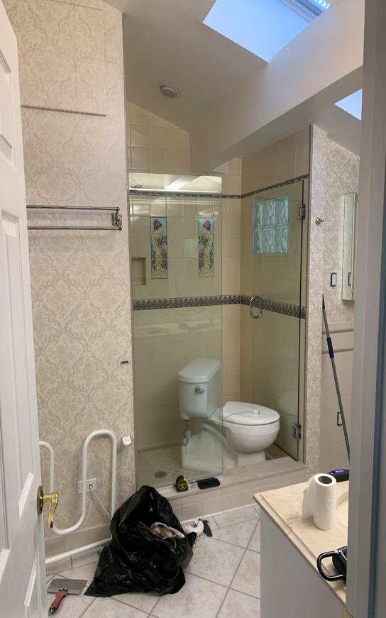 Before renovation – Bathroom in Upper Marlboro, MD - Dunbarton Dr