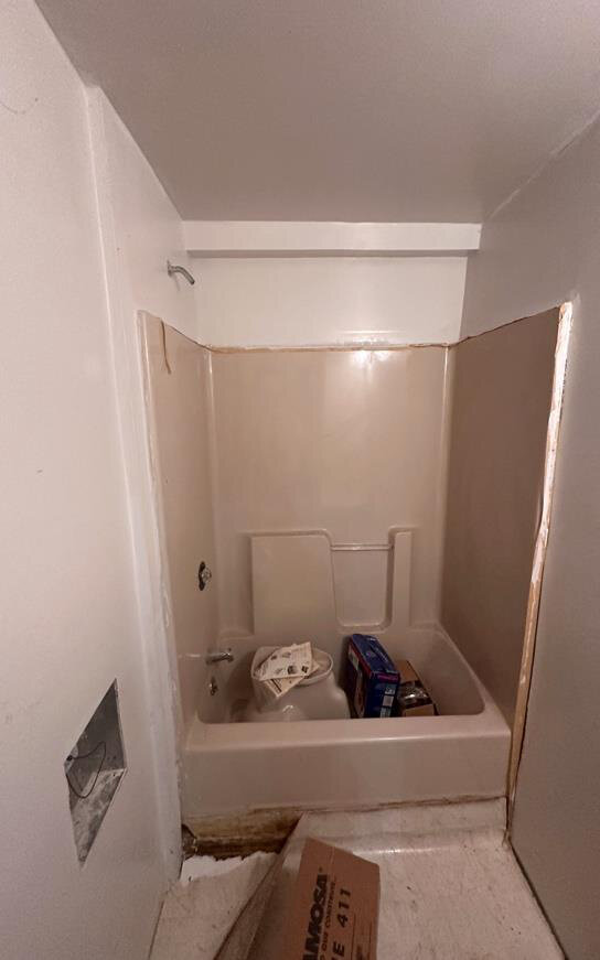 Before renovation – Bathroom in Woodbridge, VA - Colony Creek Ct