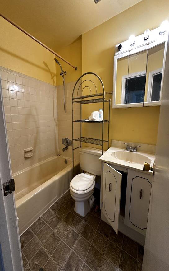 Before renovation – Bathroom in Woodbridge, VA - Seminole Road