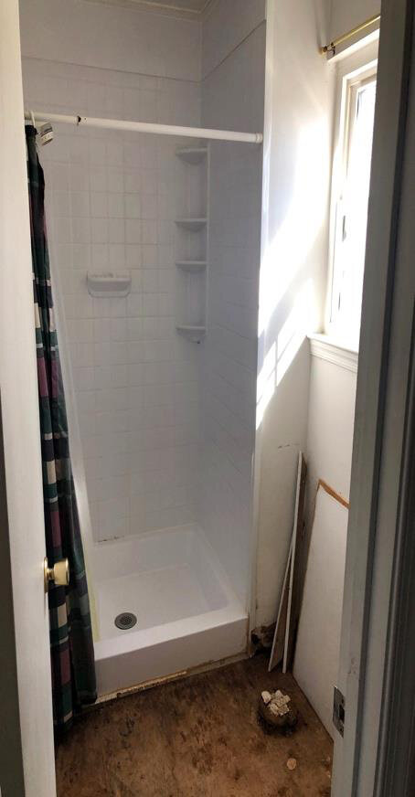 Before renovation – Bathroom in Burke, VA - Ridge Ford Dr