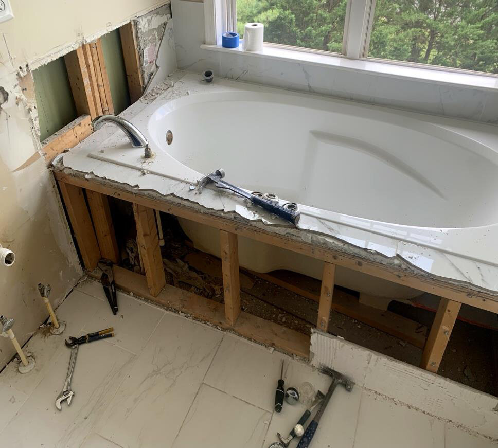 Before renovation – Bathroom in Leesburg, VA - Artillery Ter NE