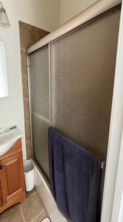 Before renovation – Bathroom in Washington, DC - 7th Street NW