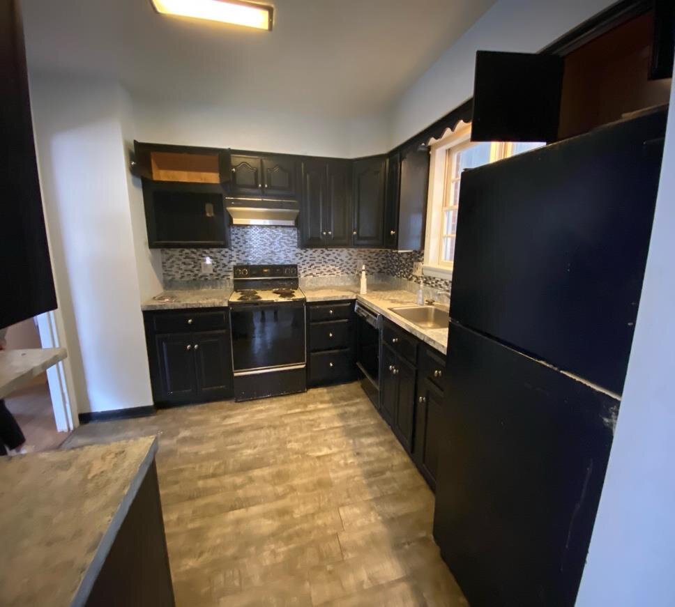 Before renovation – Kitchen in Annandale, VA - Montgomery St