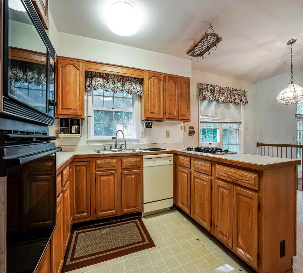 Before renovation – Kitchen in Vienna, VA - Talahi Ct SE