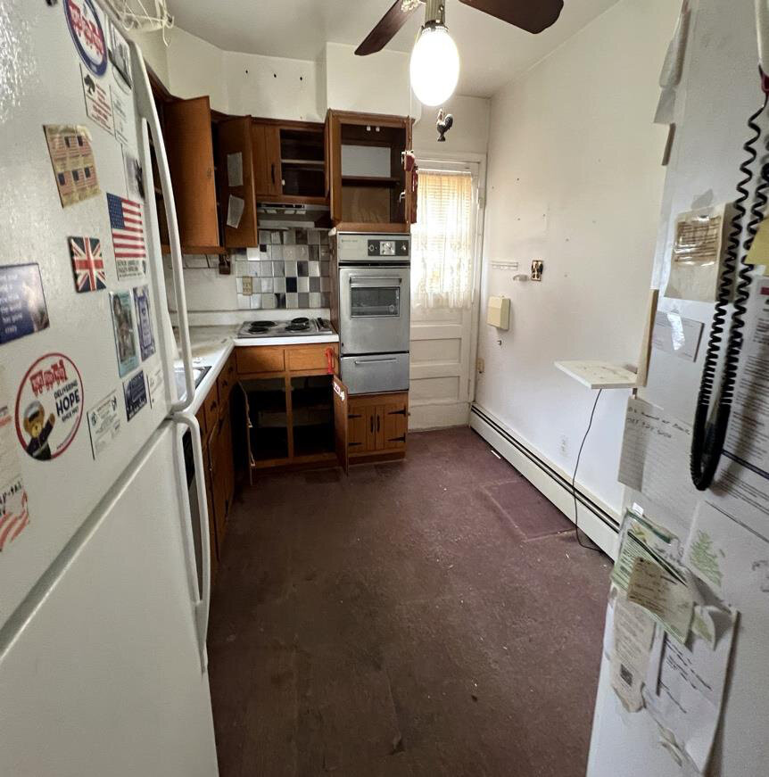 Before renovation – Kitchen in Alexandria, VA - Maxine Court