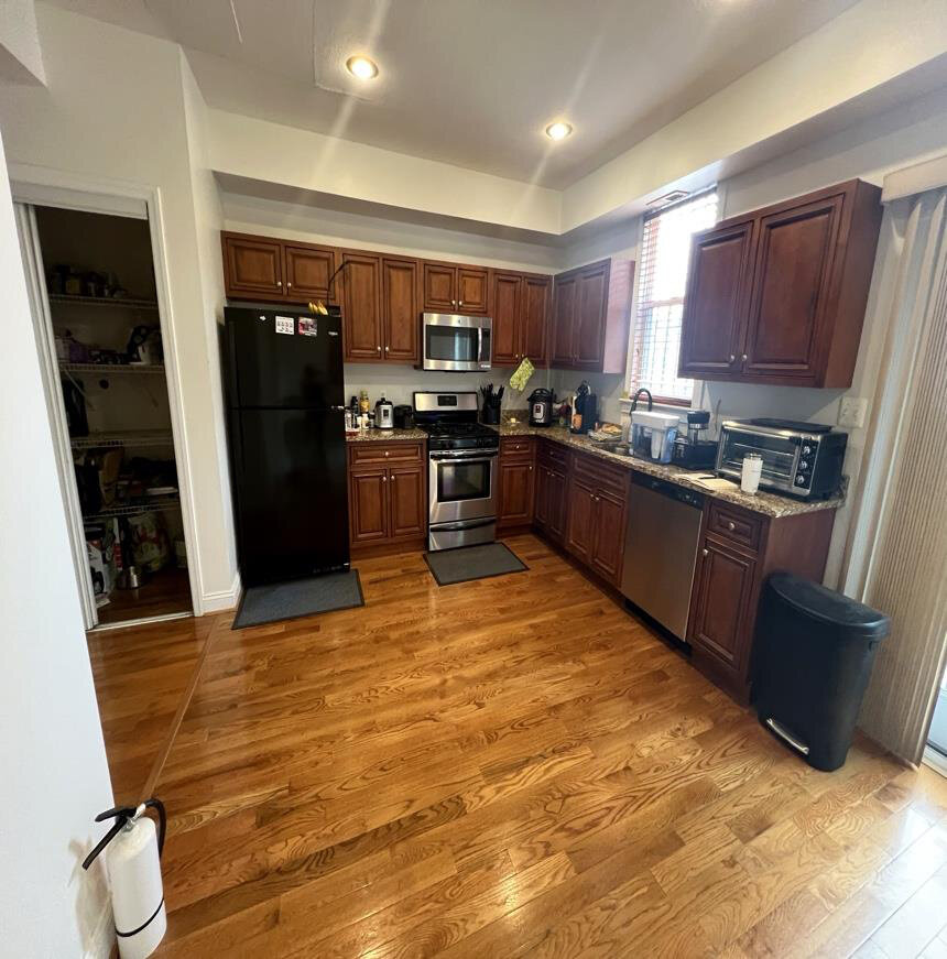 Before renovation – Kitchen in Washington, DC - 7th Street NW
