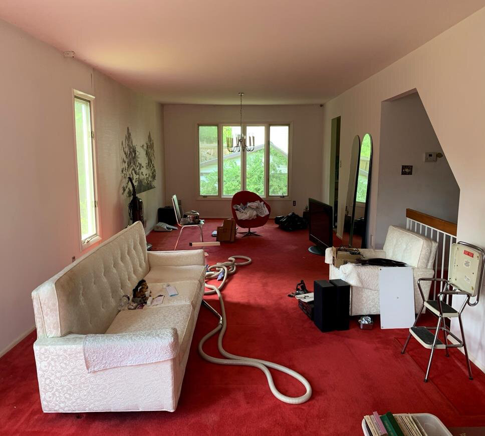 Before renovation – Family Room in Rockville, MD - Emily Dr