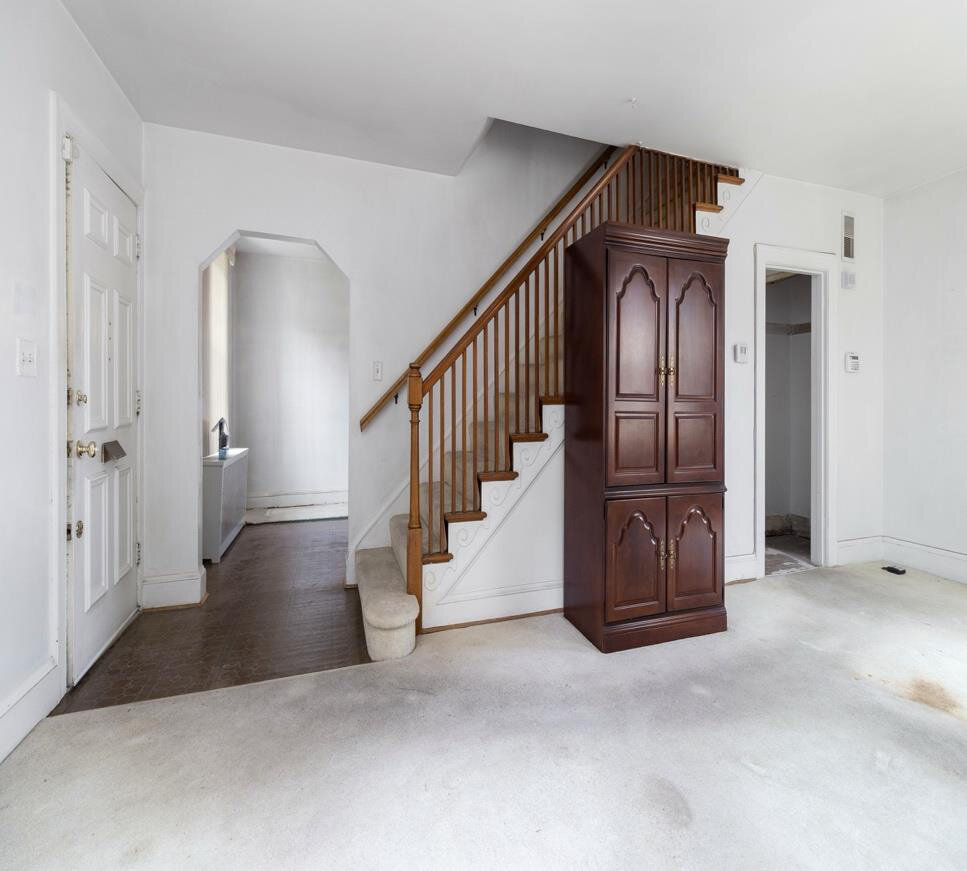 Before renovation – Entry in Washington, DC - 2nd Street SW