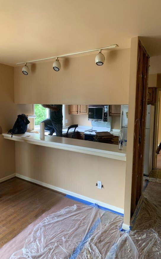 Before renovation – Kitchen in Alexandria, VA - King St