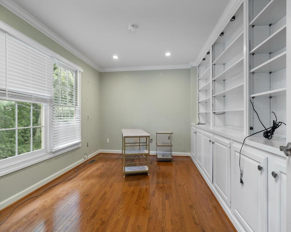 Before renovation – Kitchen in Centreville, VA - Flag Staff Ct