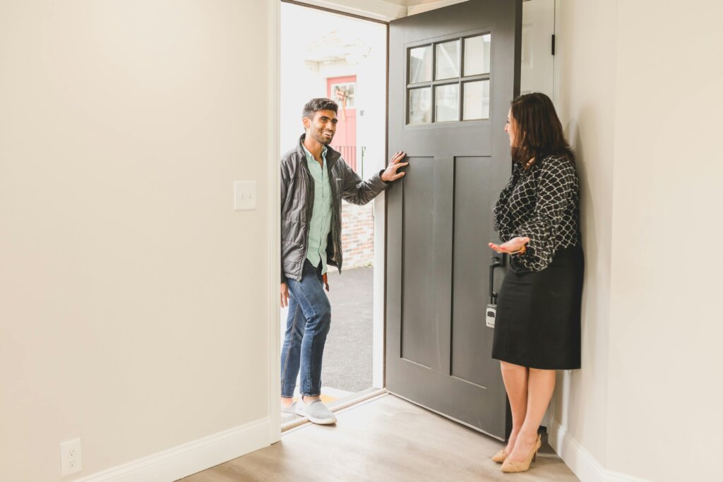 Voici 5 choses que vous devez savoir sur la vente de votre maison à Laval avec un financement par le propriétaire
nous achetons votre maison comptant
acheteur de maison
vente rapide maison
vente maison
montreal reprise de finance
what is my house worth
house sell
house price
real estate montreal
cash house buyers
quick sale home
house buyer
i buy house