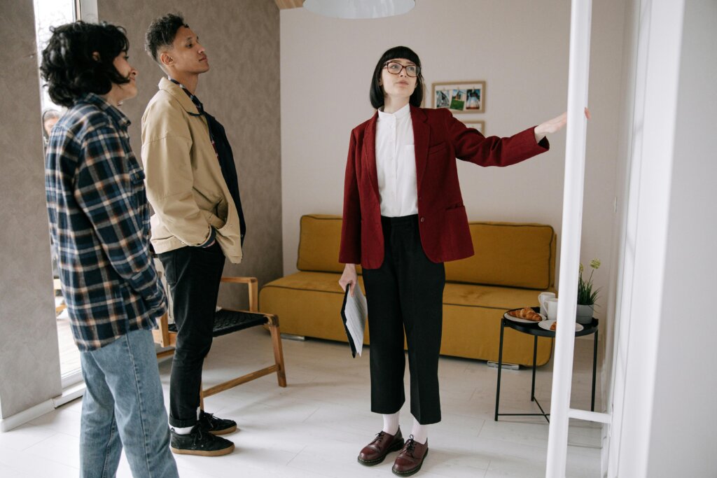 5 astuces pour attirer plusieurs offres sur un marché vendeur à Laval
nous achetons votre maison comptant
acheteur de maison
vente rapide maison
vente maison
montreal reprise de finance
what is my house worth
house sell
house price
real estate montreal
cash house buyers
quick sale home
house buyer
 i buy house