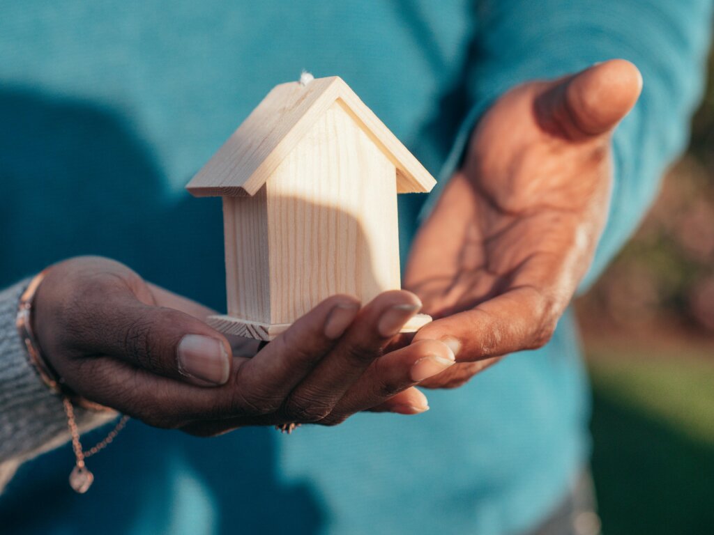 Comment les Investisseurs Immobiliers de Saint-Lambert Peuvent Intégrer des Propriétés Multi-Familiales dans leurs Portefeuilles