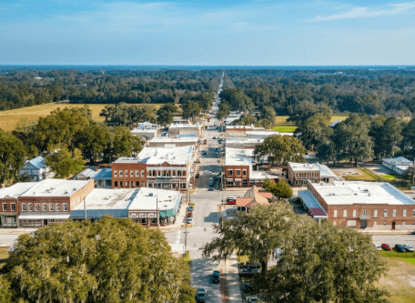 selling land with existing structures in Micanopy